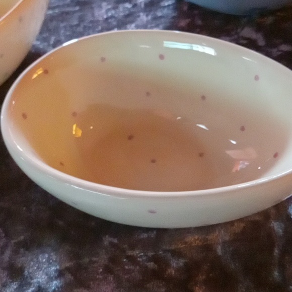 NIB 3 boxes of 4 Egg Shaped Bowls 12 total - Picture 3 of 7